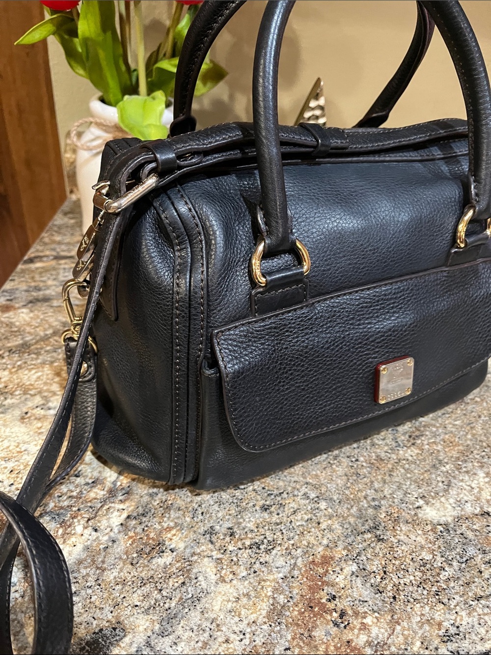 MCM Boston Black leather handbag - Picture 2 of 12